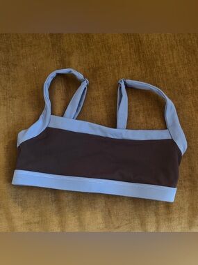 Form sports bra